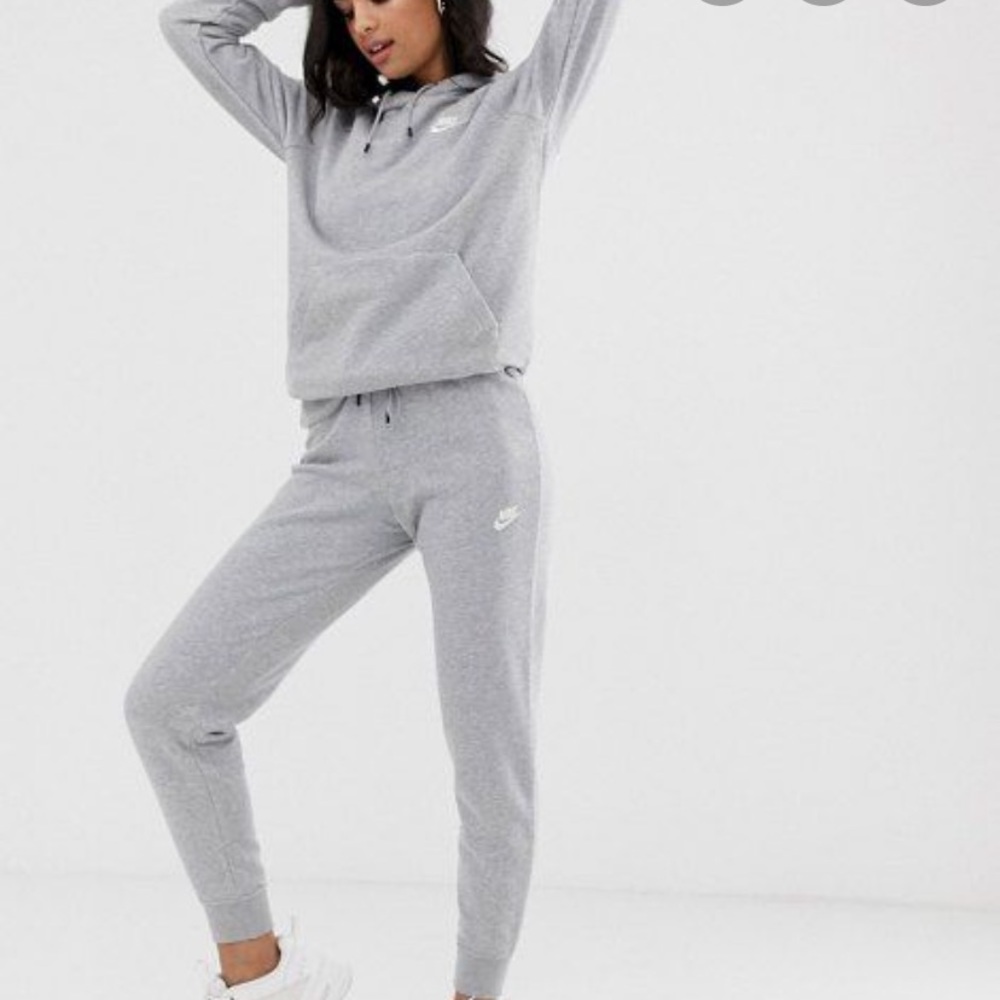 Nike jogging suit